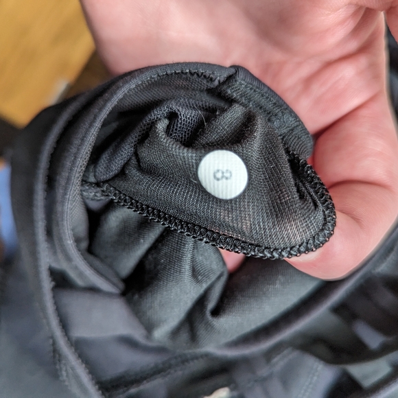 Lululemon Black Sports bra 8 - Picture 5 of 5